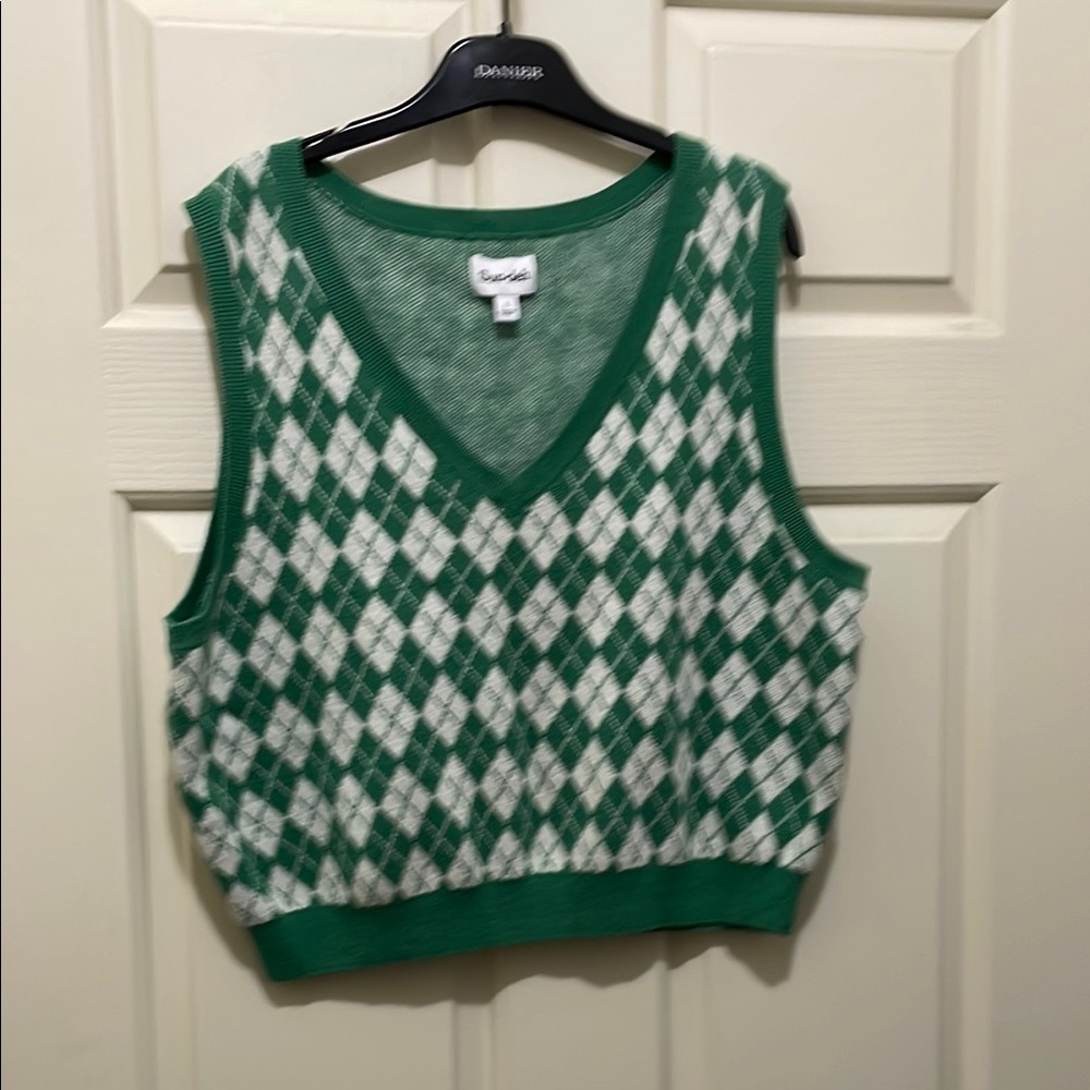 Sun-deh Green Argyle Sweater Vest (sz l)